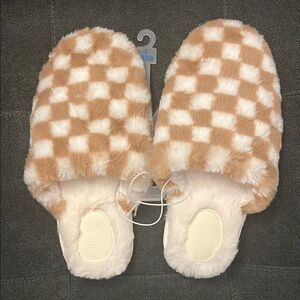 NEW target stars above furry house slippers in checkered print